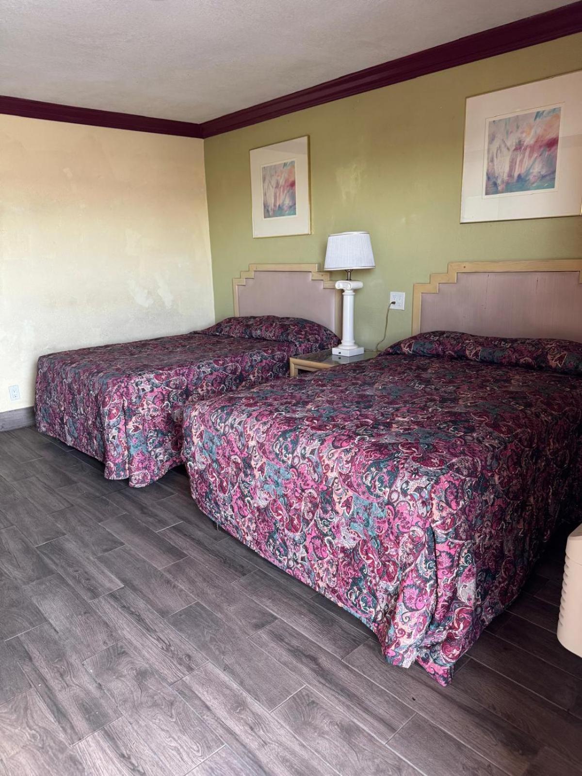 Sunstar Inn ลอส บานอส ภายนอก รูปภาพ