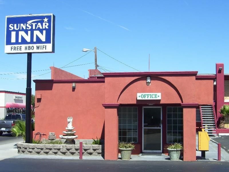 Sunstar Inn ลอส บานอส ภายนอก รูปภาพ